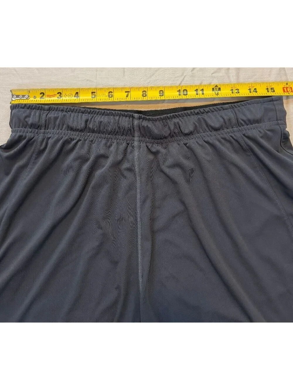 Nike Dri-FIT Men's Charcoal Gray Athletic Shorts Size L with Elastic Waistband